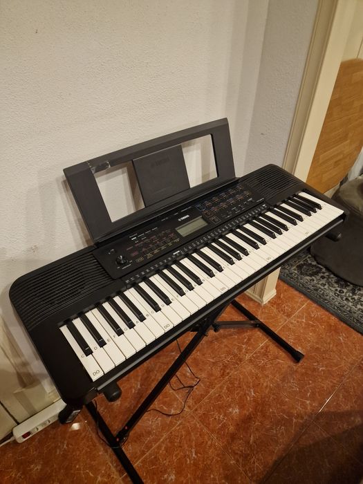 Teclado YAMAHA PSR-273