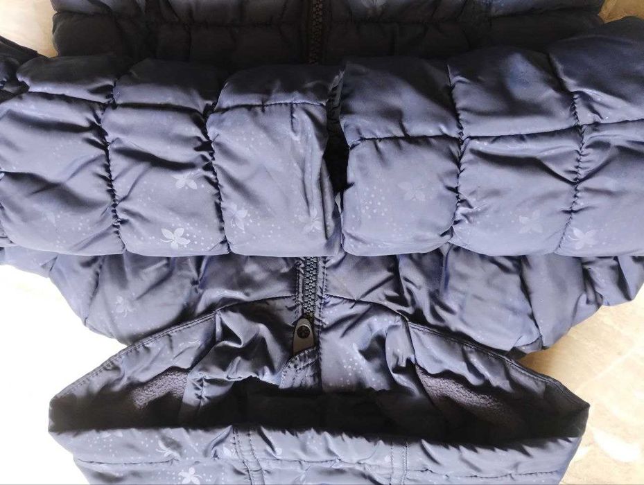 Куртка на дівчинку