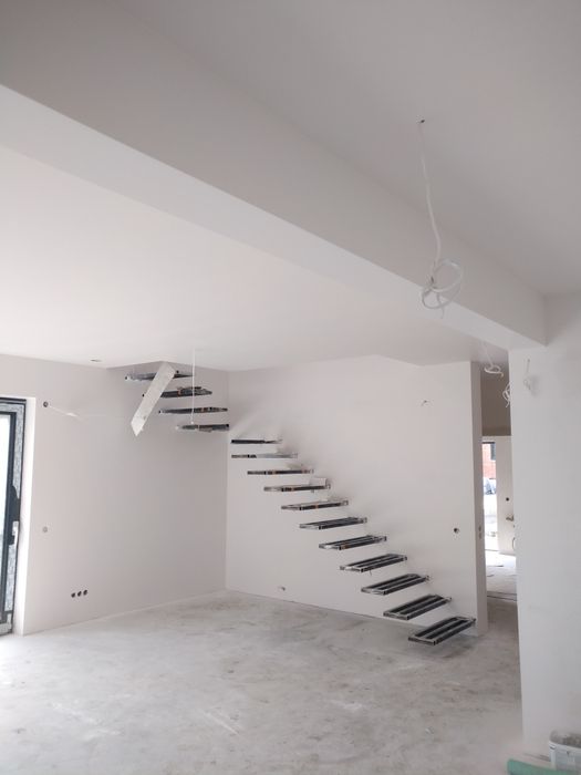 Tynki gipsowe. Cementowo wapienne. Gładze natryskowe   Zabudowy gk