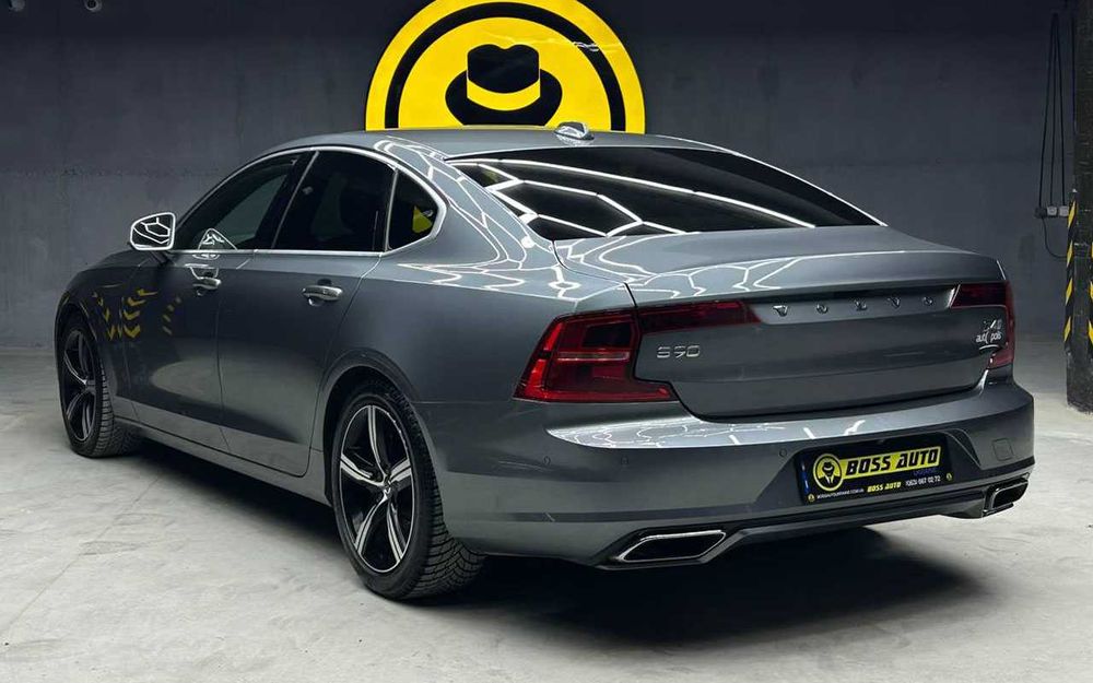 Volvo S90 2017 року