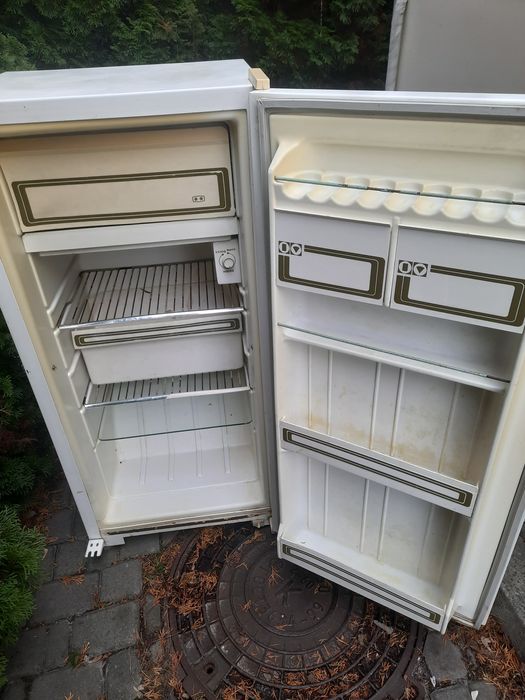 Холодильник  робочий (Бирюса)не дорого