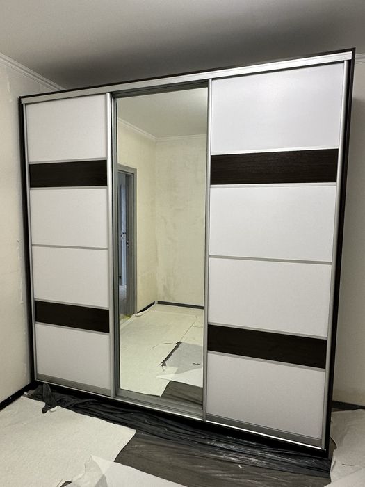 Шафа-купе три секції