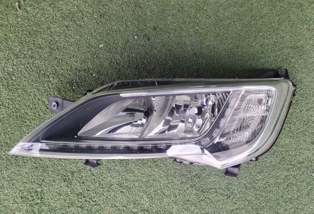 Farol Ótica Led esquerda Boxer/ Jumper/ Ducato