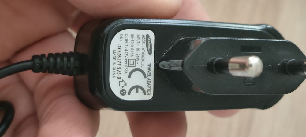 Ładowarka z szerokim wejsciem Samsung szerokie wejście