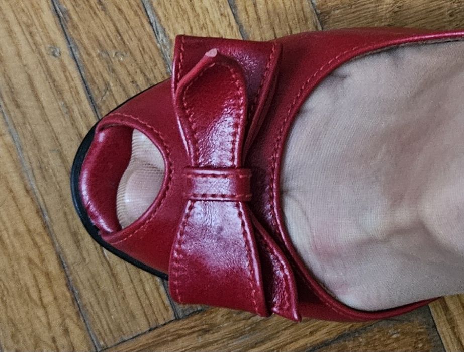 Buty skórzane, czerwone szpilki, czółenka,stan idealny, r.35