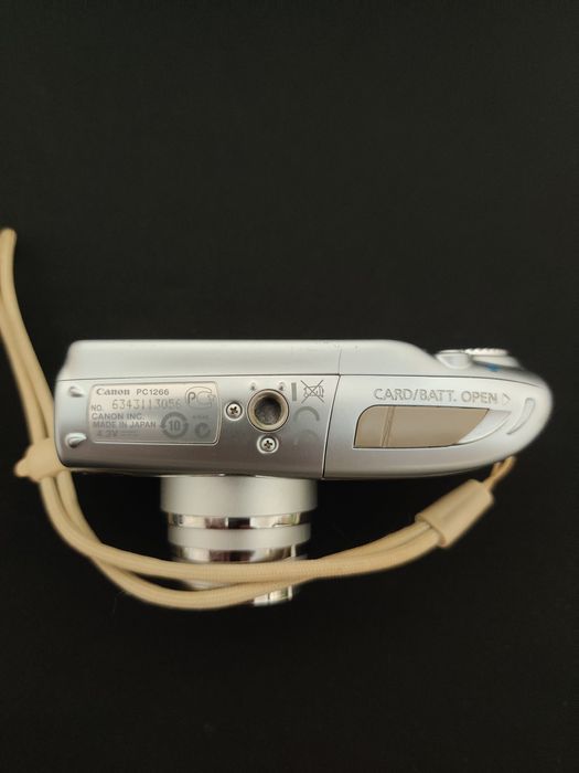 Canon Ixus 970 IS Aluminum Japan Вінтажна Мильниця фотоапарат