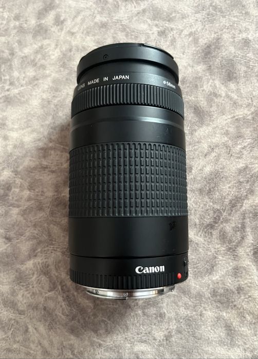 Зум-об'єктив Canon EF 75-300 мм f/4-5.6 II