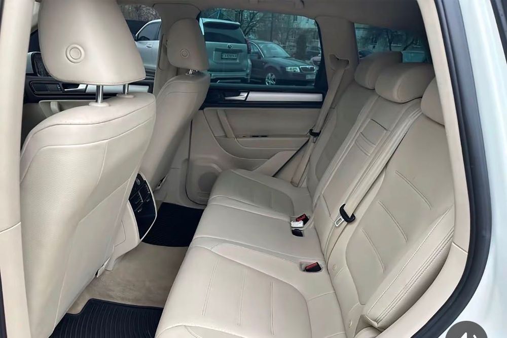 Volkswagen Touareg 2011 VIN WVGFK9BP3BD004425 фото оголошення 12 з 23