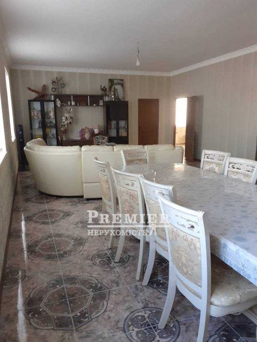 Продам 2-поверховий будинок 500 кв.м