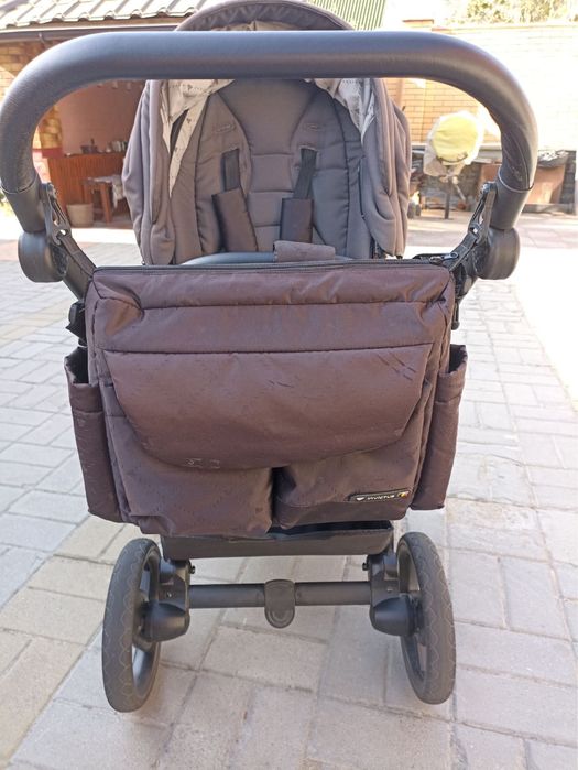 Коляска 2 В 1 INVICTUS V-PLUS в чорно-сірому кольорі