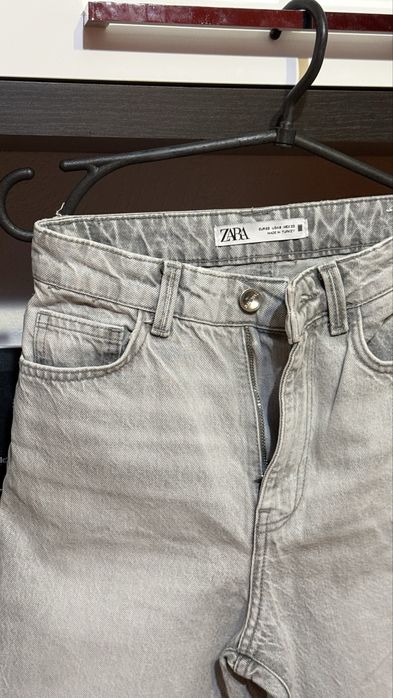 Джинси ZARA сірого кольру, розмір 32