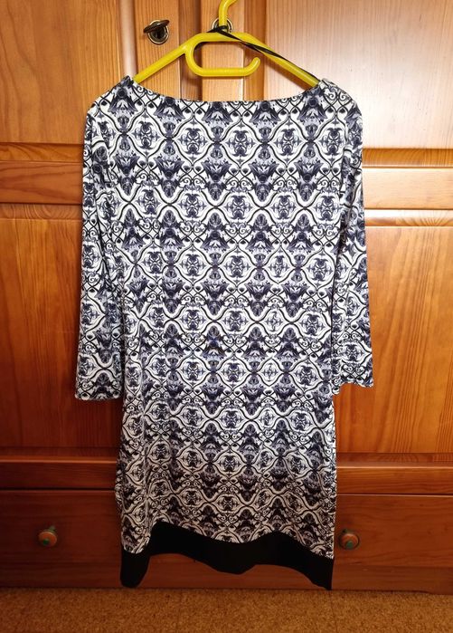 Vestido com padrão cinzento/ azulado e preto Primark, tamanho 34