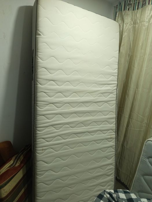 2 colchões de solteiro pouco uso