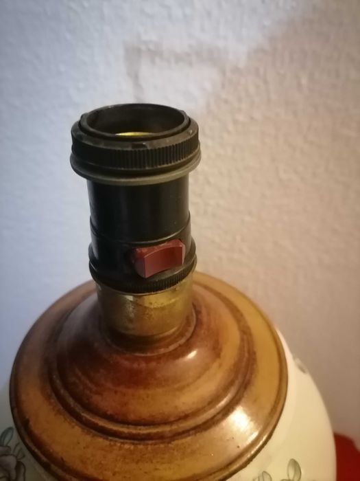 Candeeiro em loiça pintado à mão