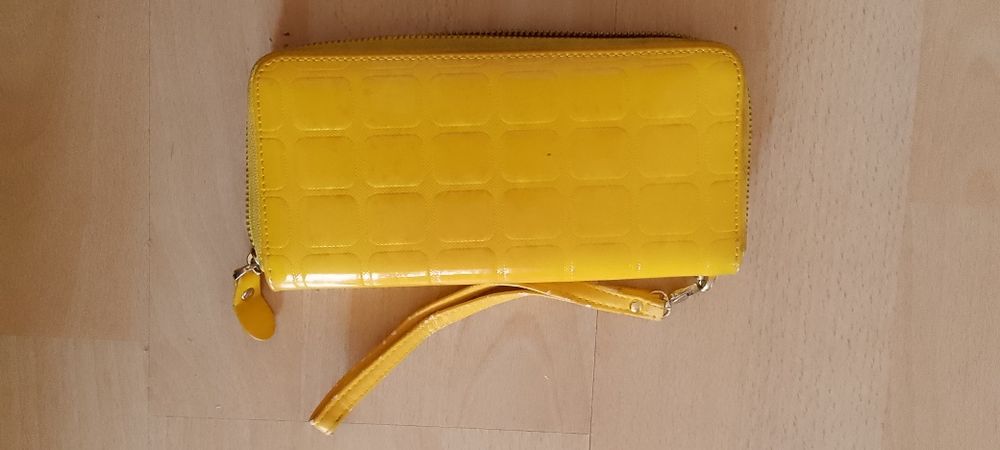 Кошельки разные .