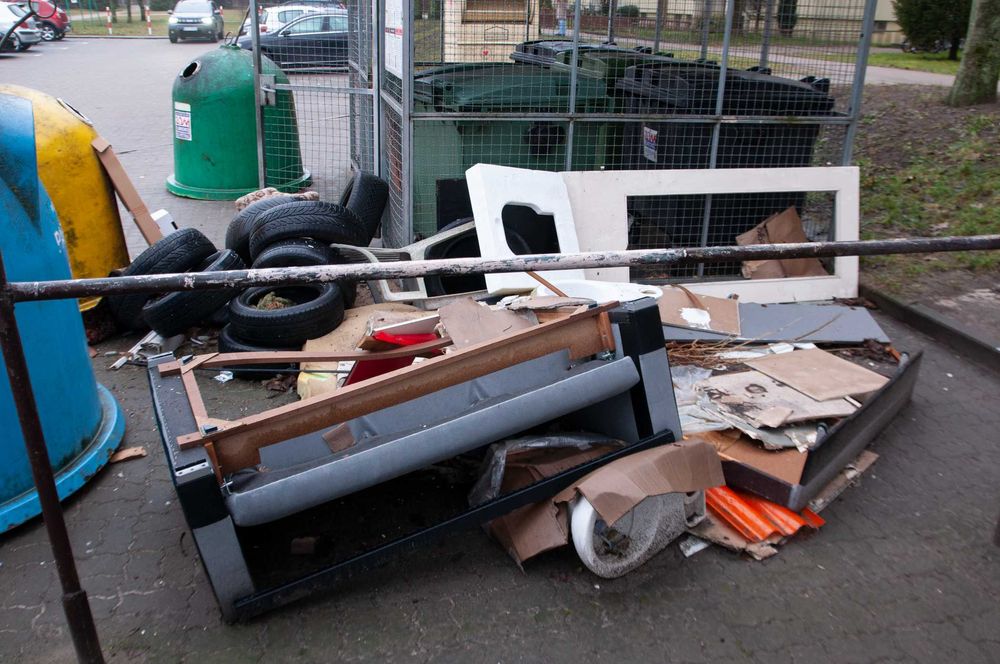 Opróżnianie obiektów, wywóz gabarytów.