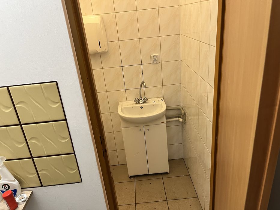 Wynajmę lokal handlowo - usługowy