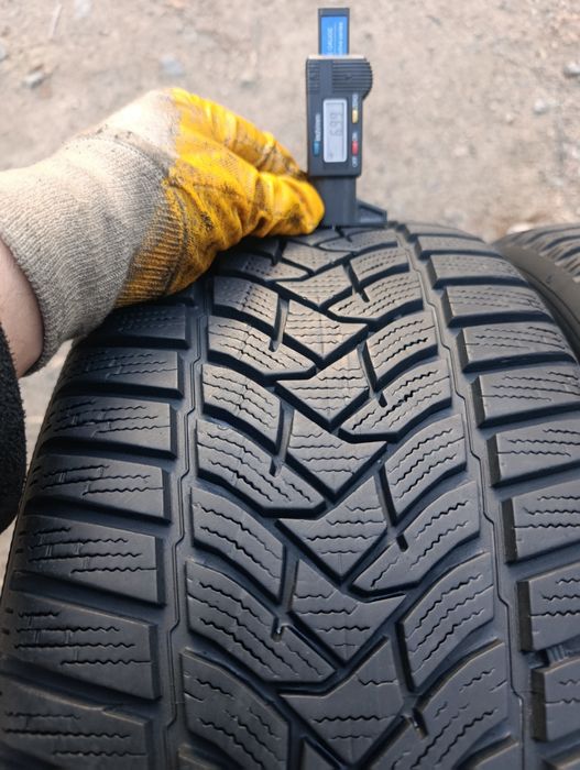 225/40/18 Dunlop wintersport 5