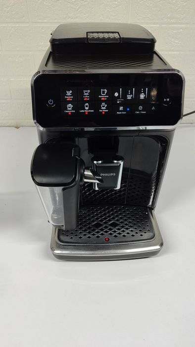 Кавомашина Philips LatteGo EP3241