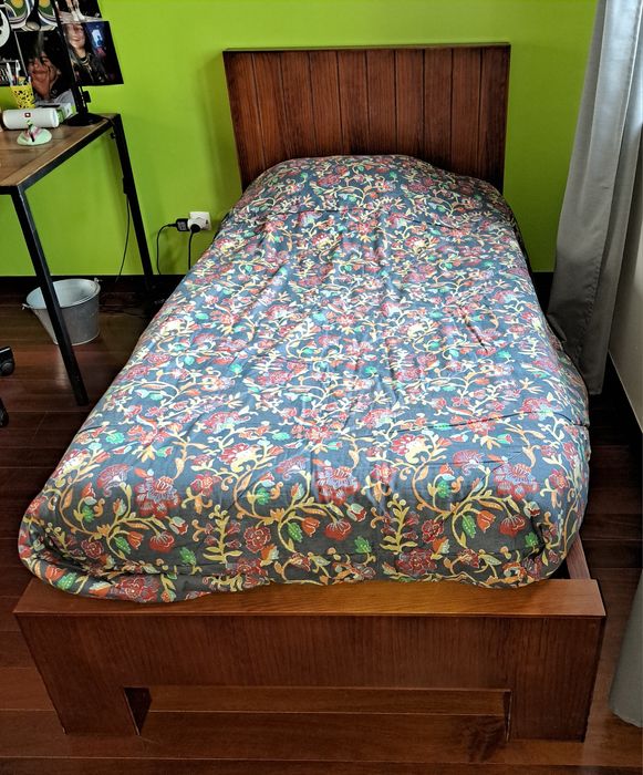 Cama solteiro com estrado e colchão