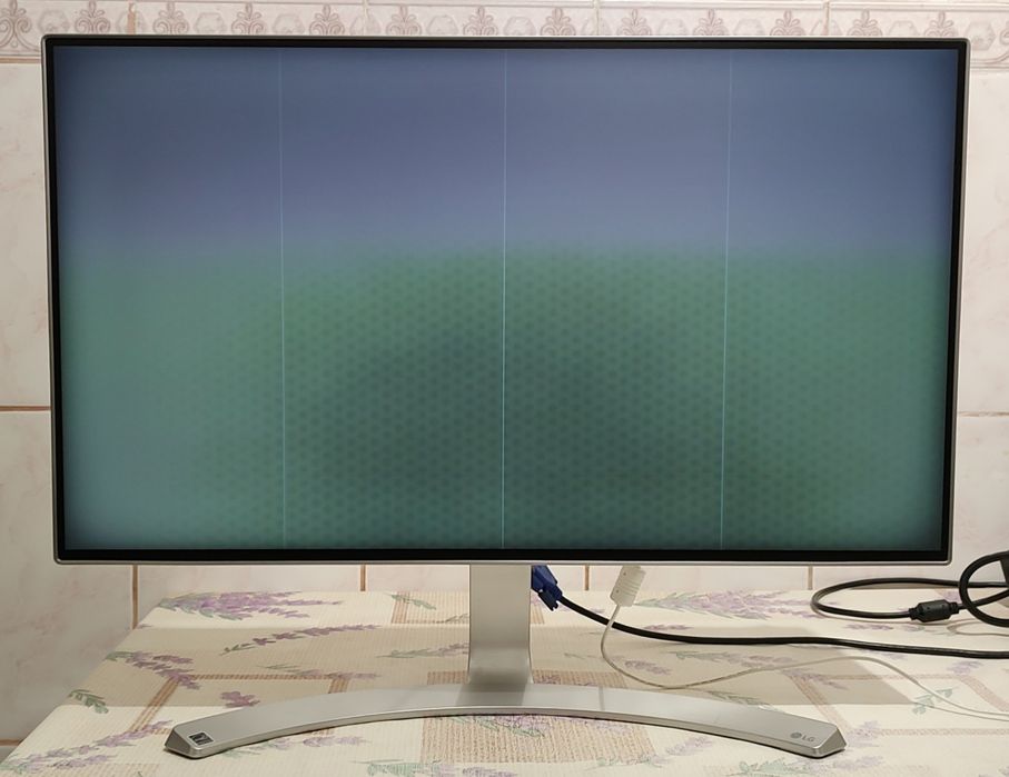 Монітор LG 24MP88HM комплектом або на запчастини