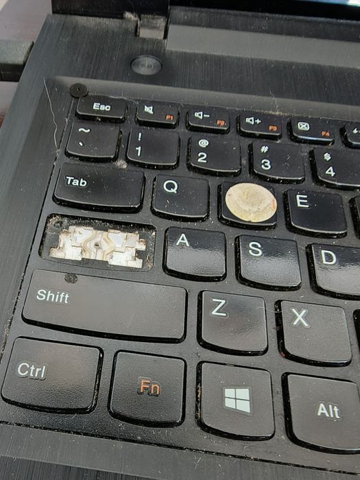 Laptop Lenovo, stary typ