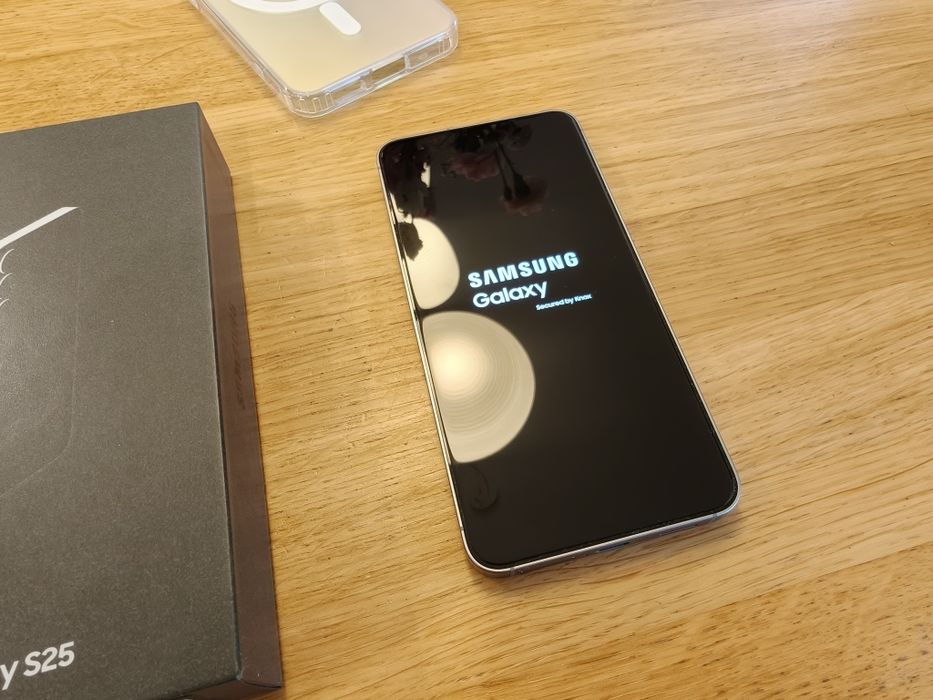 Samsung Galaxy S25 12/256Gb 5G gwarancja