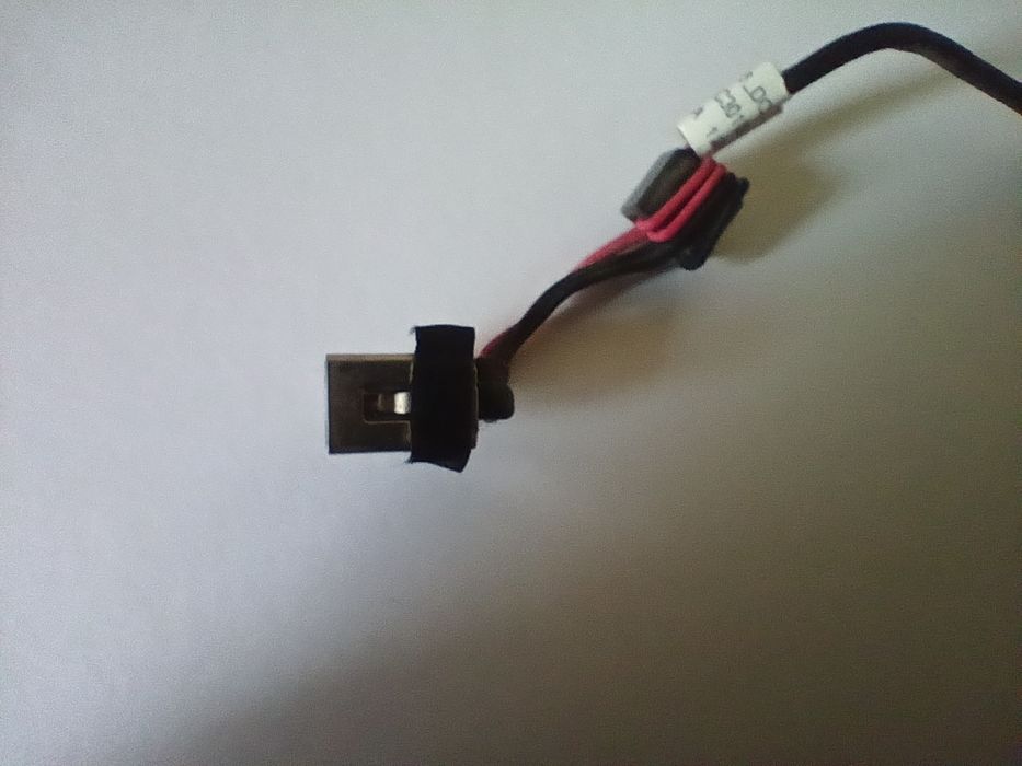 Gniazdo zasilania z Lenovo G580