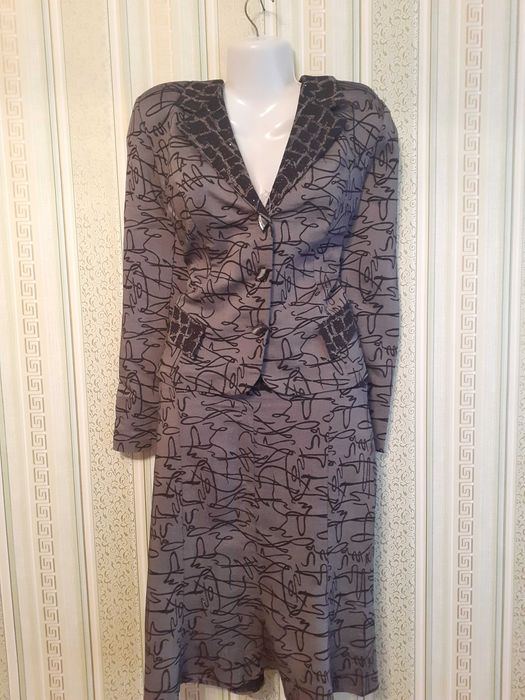 Костюм зі спідницею. Новий. 50 розм.