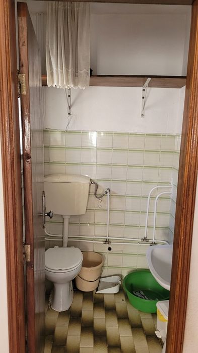 ALUGA-SE Moradia 500€ perto vila Góis 3 pisos  2 quartos  la