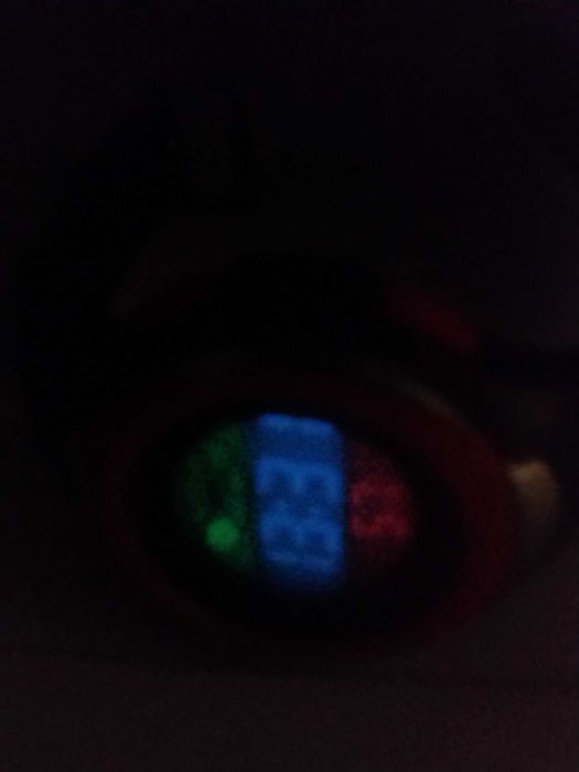 Zegarek elektroniczny różnokolorowe podświetlenie