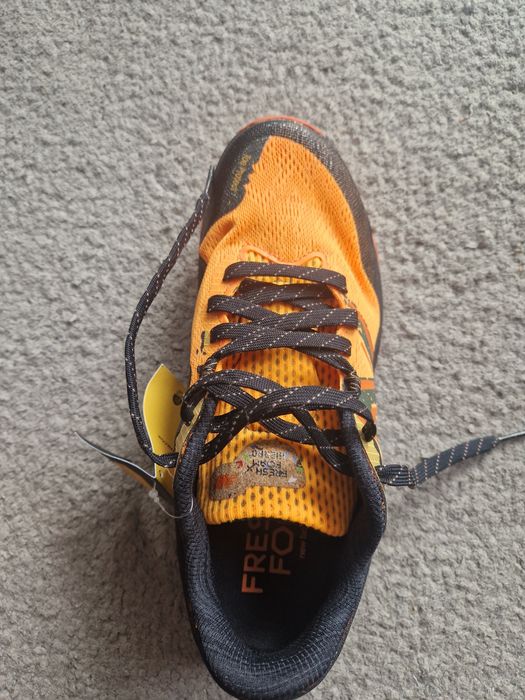 Buty do biegania męskie New Balance MTHIERV7 hot marigold