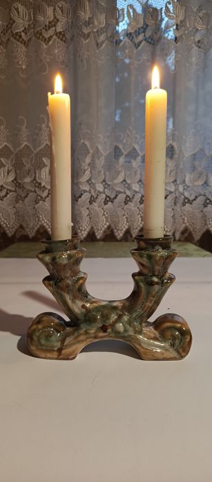 Piękny porcelanowy świecznik