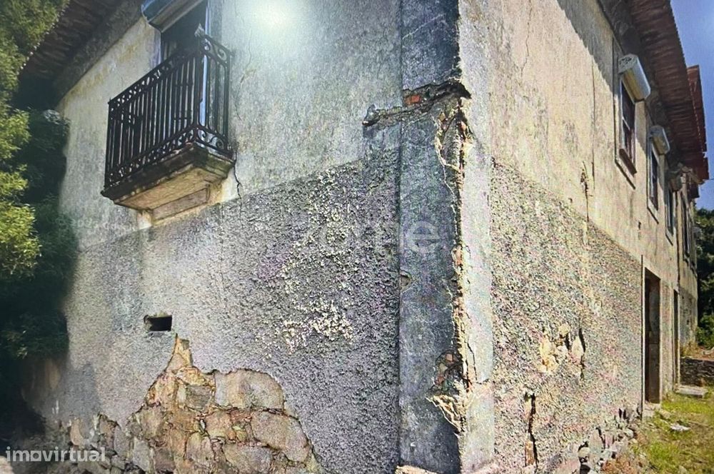 Moradia em ruina, em Oliveira de Azeméis