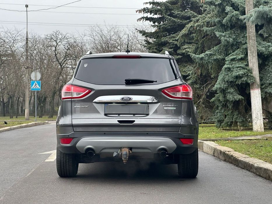 Форд ескейп  2013 року