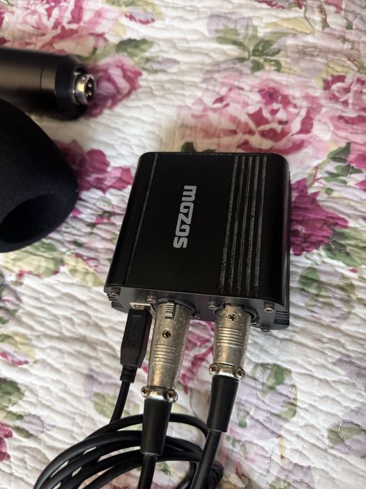 Zestaw mikrofon + zasilacz i kable