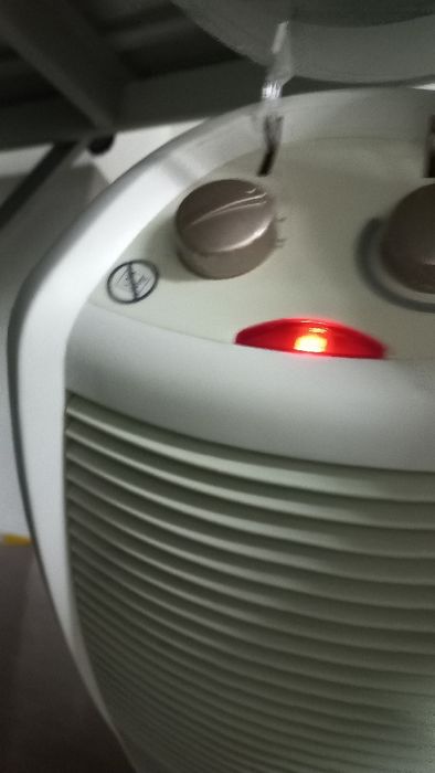 Aquecedor eléctrico  marca rowenta