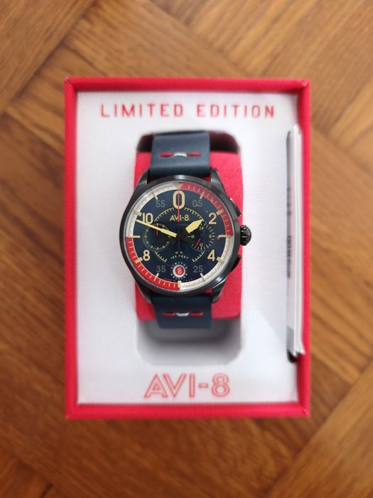 Zegarek męski AVI-8 Spitfire P8331 Laguna Chronograph Limited Edition - Dywizjon 303 - 450 egzemplarzy