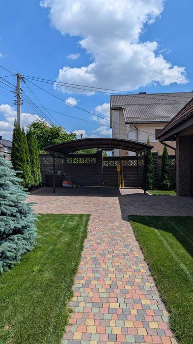 Продам затишний будинок з ремонтом в місті, газове опалення !