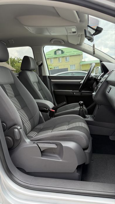 Volkswagen Touran Фольксваген Тоуран FL 2008р 1.4 TSІ бенз 6 МКПП 5 місць