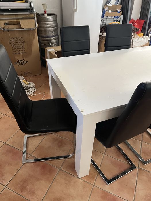 Mesa extensivel + 6 cadeiras