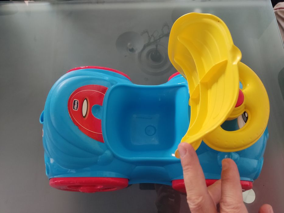 Carro ( andador ) Chicco + carro Action Man