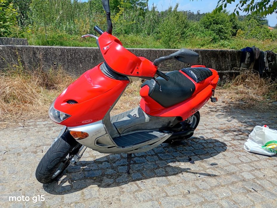 aprilha Scooter 50cc muito boa