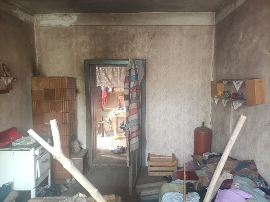 Продаж земельної ділянки з будинком в селі  Астей поруч з кордоном
