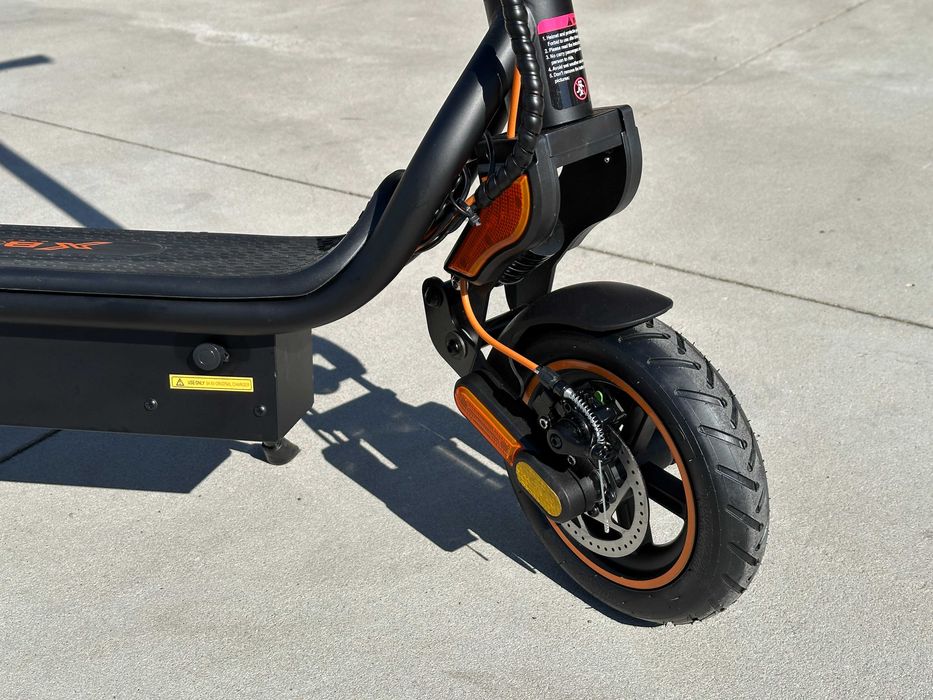 Міська модель електросамокату, до 30 км X-boost G9, Електро самокат