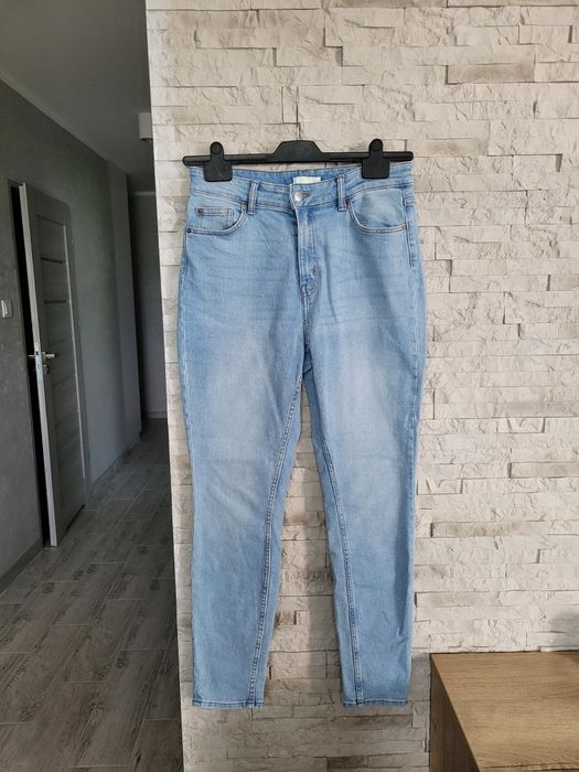 Nowe jasno niebieskie spodnie straight jeans wysoki stan rurki H&M L