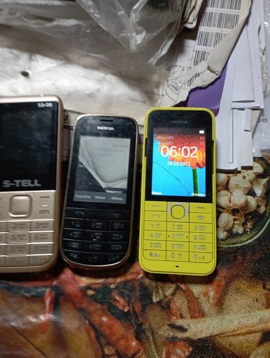 Кнопочні телефони