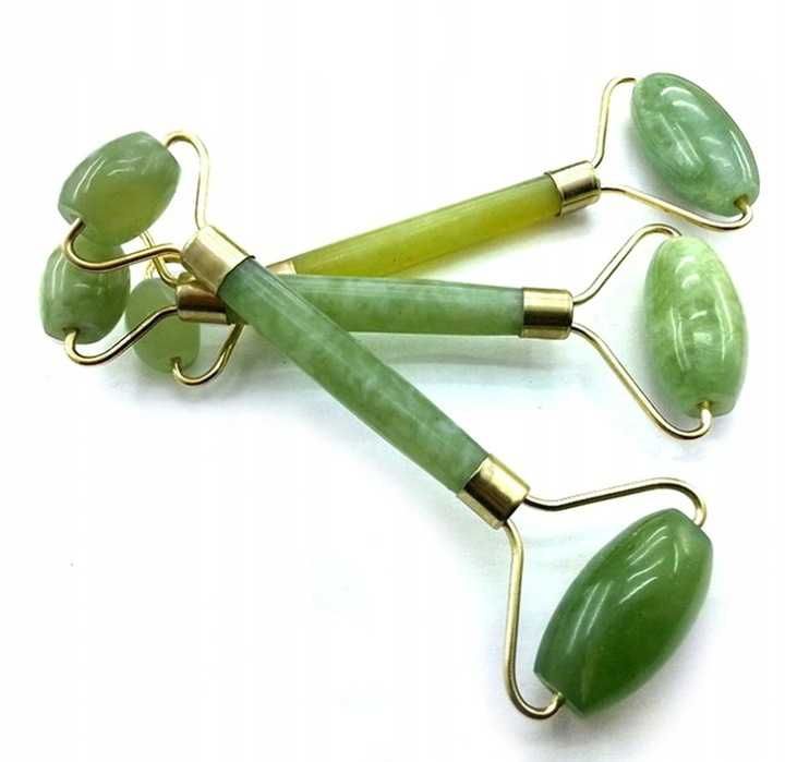 Roller wałek masażer do twarzy + kamień gua sha do masażu twarzy/ciała