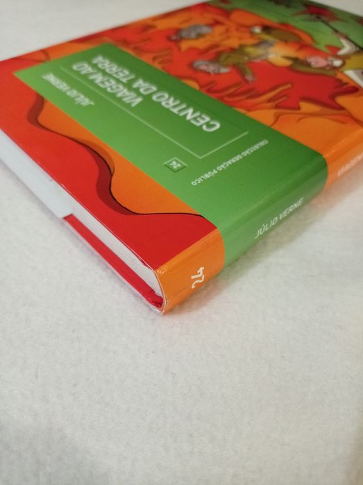 Viagem ao centro da Terra - Júlio Verne