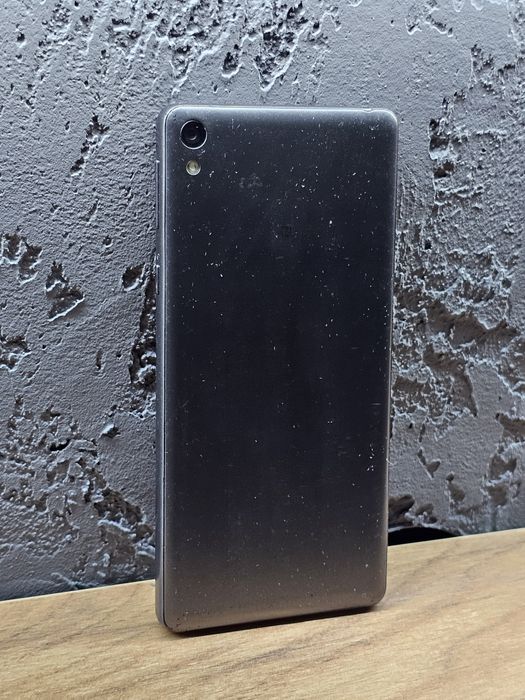 Smartfon Sony Xperia E5